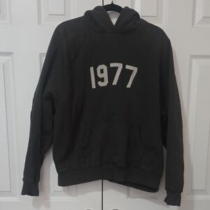 Men's Black Hoodie with 1977 Print